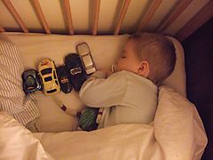 Sigurd sove biler bamse