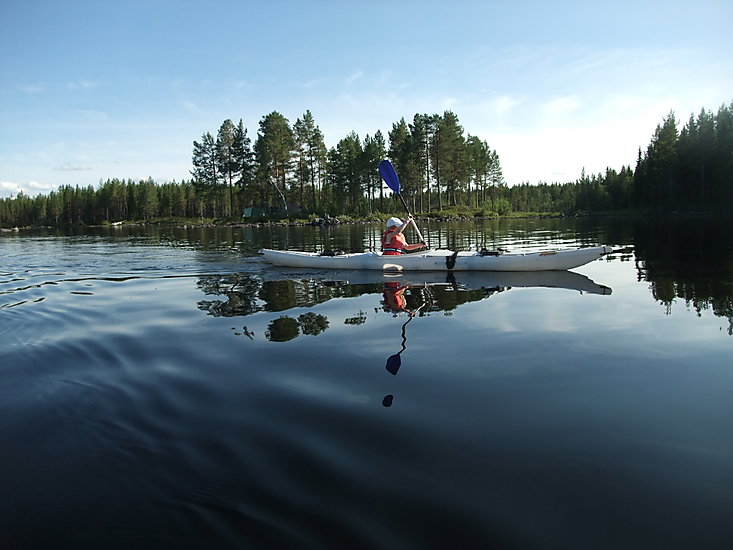Frida sejler i kajak