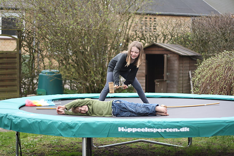 -1831_7_SigurdFridaKroketkoelleTrampolin