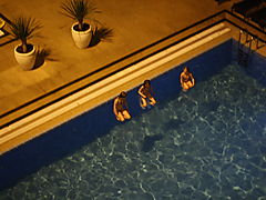 -2158_2_TenerifePoolOliviaFridaAlberteSynkronspring