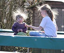 -1541_AstaFridaTrampolin_E