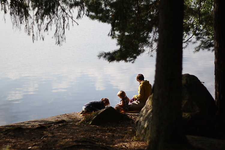 -0814_VinnoeKlippeTraeVandSigurdAstaHanne