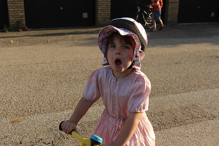 -0758_AstaLoebecykelCykelhjaelm