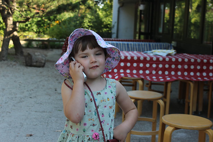 -0954_2_AstaMobiletlefon