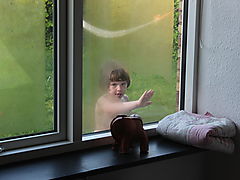 -0718_2_AstaFjernerDug