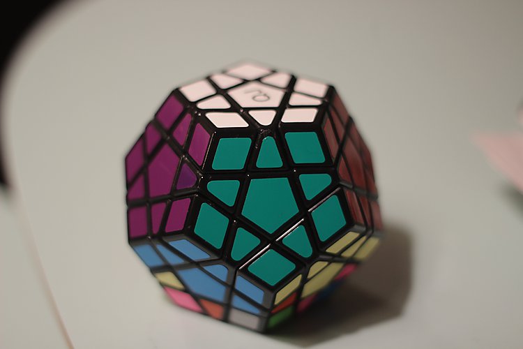 -2048_TolvsidetTerning_Dodecahedron_HannesStatus