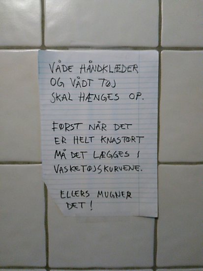 -1510_SkiltPaaBadevaerelset