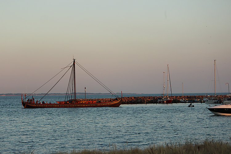 -2123_1_Tunoe_Vikingeskib