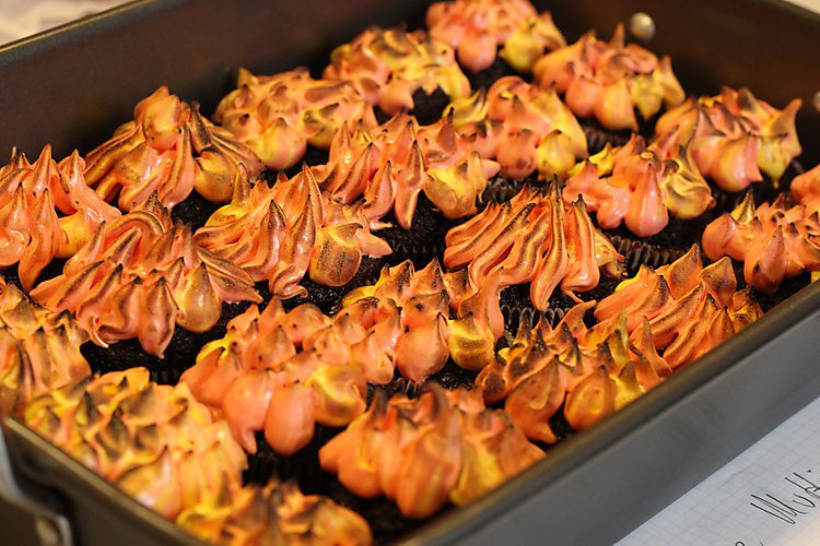 -0900_5_MaerkeligKageDag_BonfireMuffins