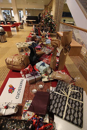 -1605_4_DetKglBibliotek_Julefrokost_Pakker