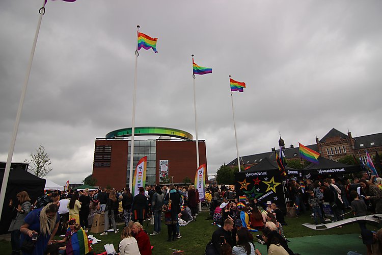 -1444_1_AarhusPride_ARoS_FlagRegnbue