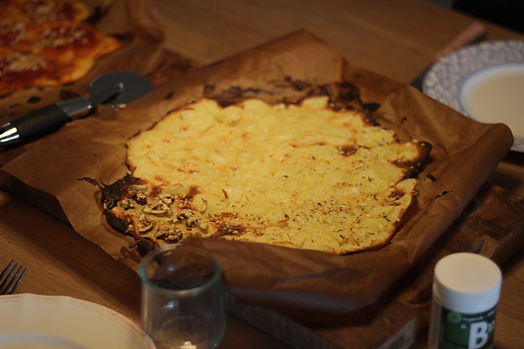 -1829_AstasPizza
